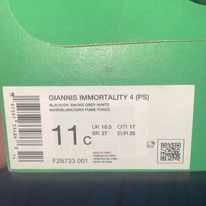 NWT Nike Giannis, immortality, toddler shoes